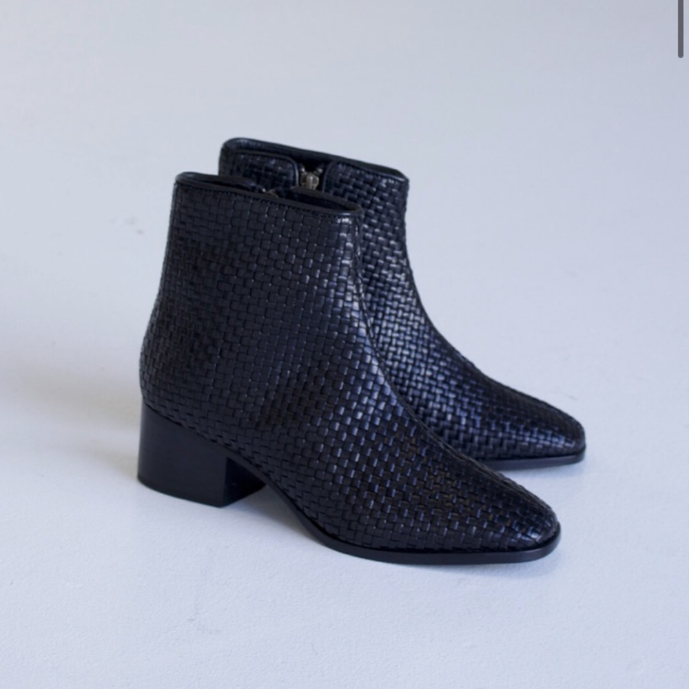 NWT St. Agni genuine leather boots